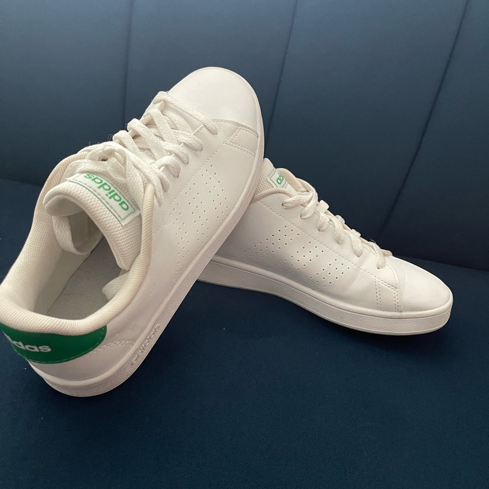 Green/white Adidas Advantage Shoes